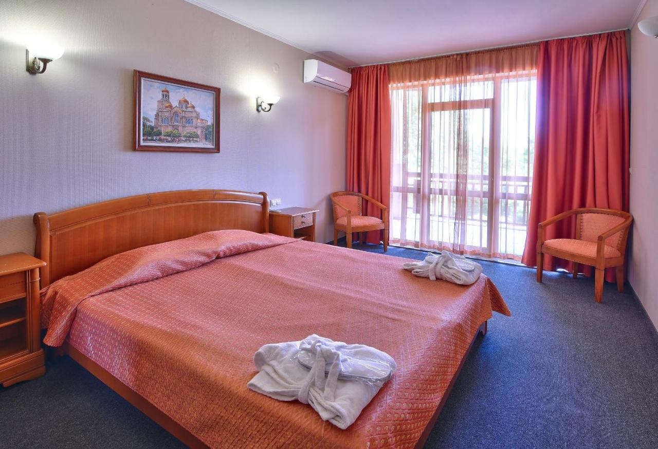 Estreya Residence Hotel&SPA Saints Constantine and Helena Exterior foto